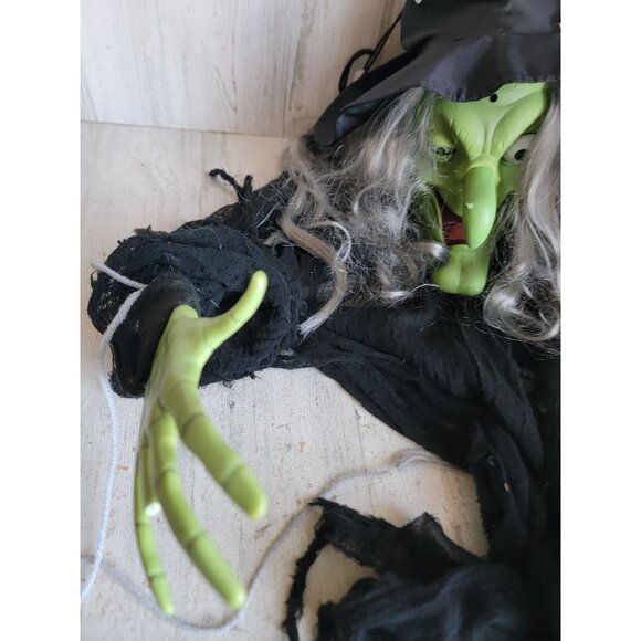 Gemmy AS IS witch green hanging witch Halloween home decor - Picture 4 of 13
